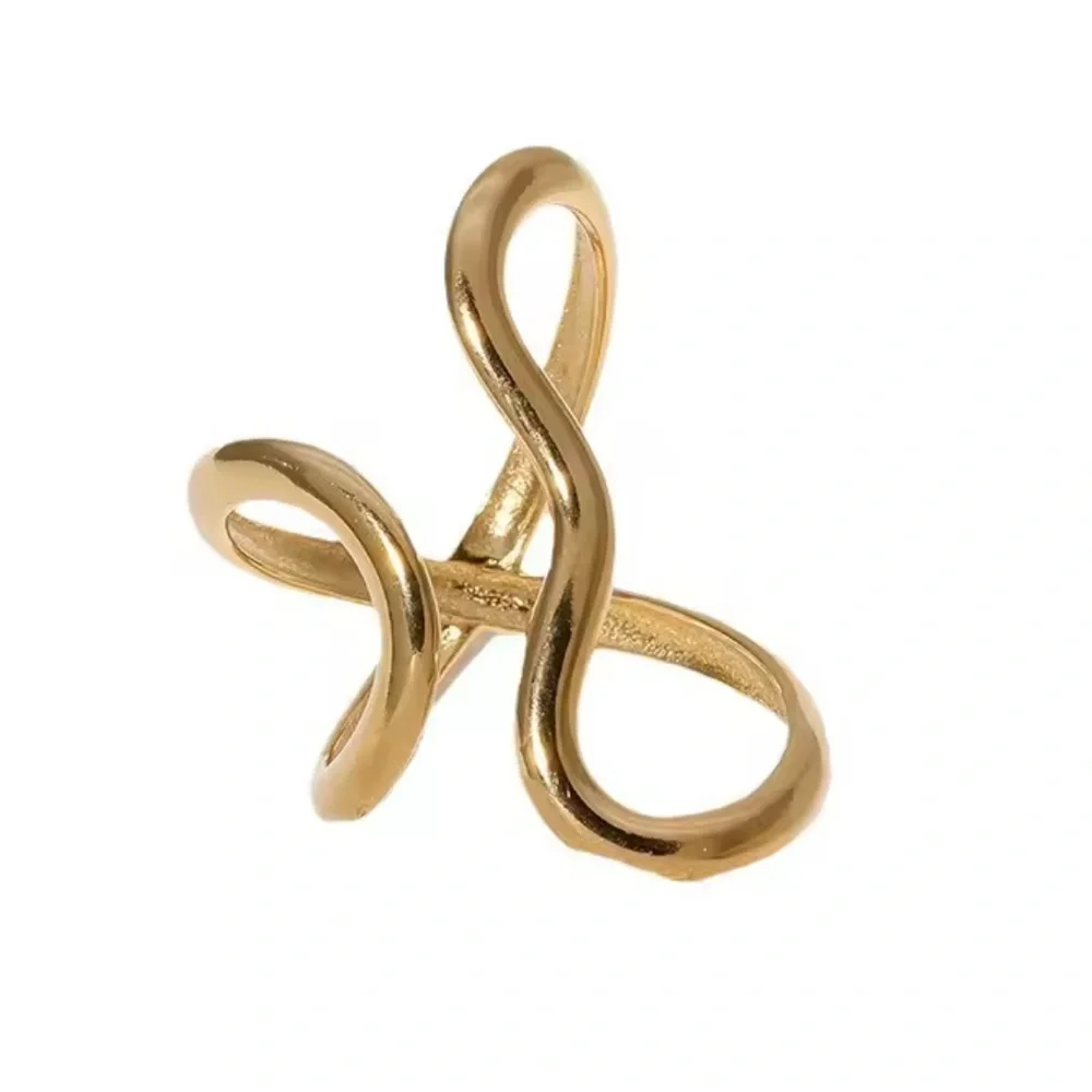 Avangarde Gold Irregular Ring